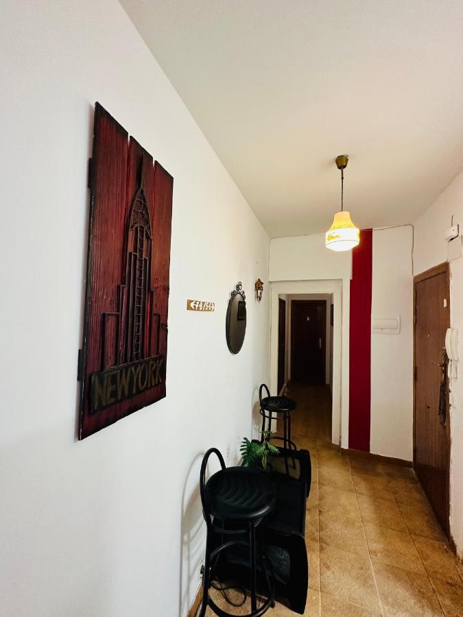 Punta Me Rooms Near The Gran Via Madrid Exterior foto